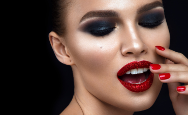 Trucco Smokey Eyes nero: tutti i segreti e come si fa