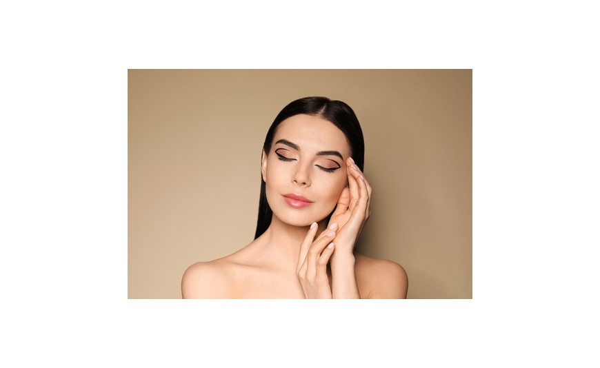 Double Wing Eyeliner: il makeup di ultima tendenza