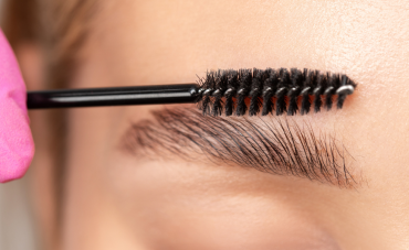 Desideri Sopracciglia Perfette? Ecco la guida ai prodotti essenziali per il trucco delle sopracciglia