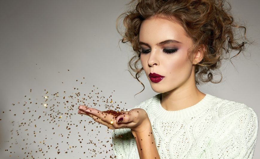 Trucco da sera elegante: idee make-up per brillare a Capodanno